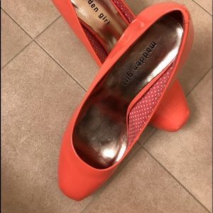 Madden girl pumps patent leather size 9 1/2